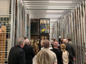 Am Tag der Eröffnung: Bilck ins Beeskower Kunstarchiv